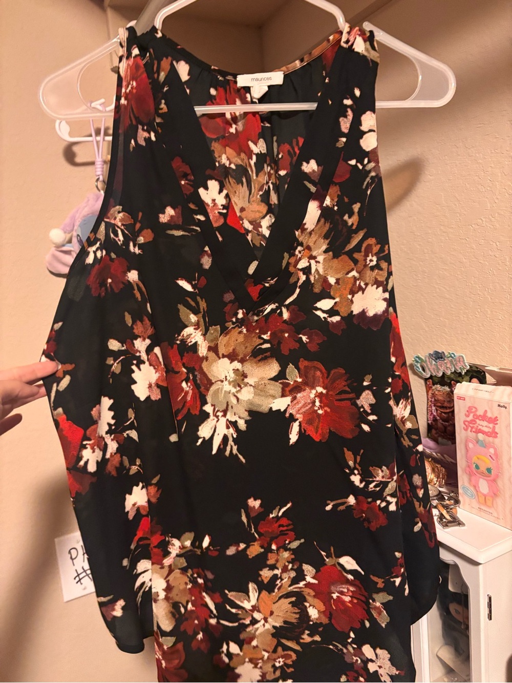 Maurices Atwood Black Floral V-Neck Sleeveless top XL
